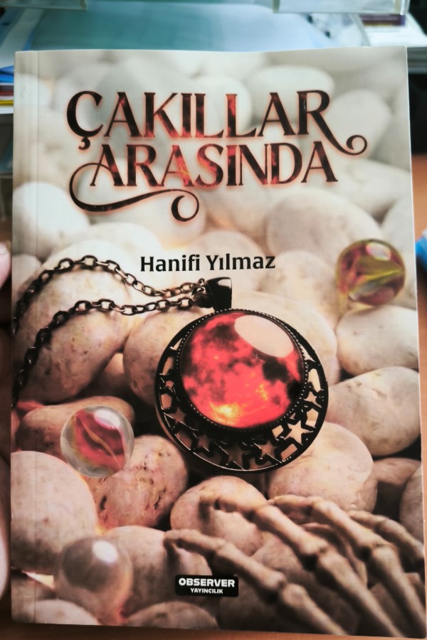 Çakıllar Arasında
